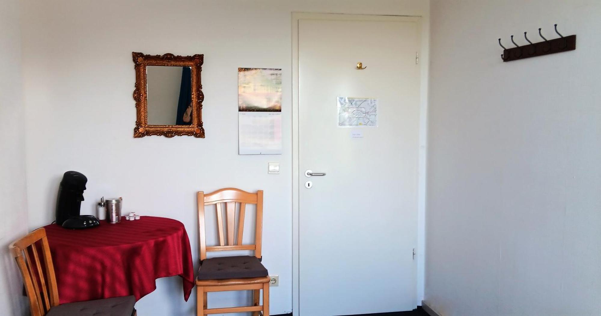 Zimmer Zentral In Berlin Eksteriør billede